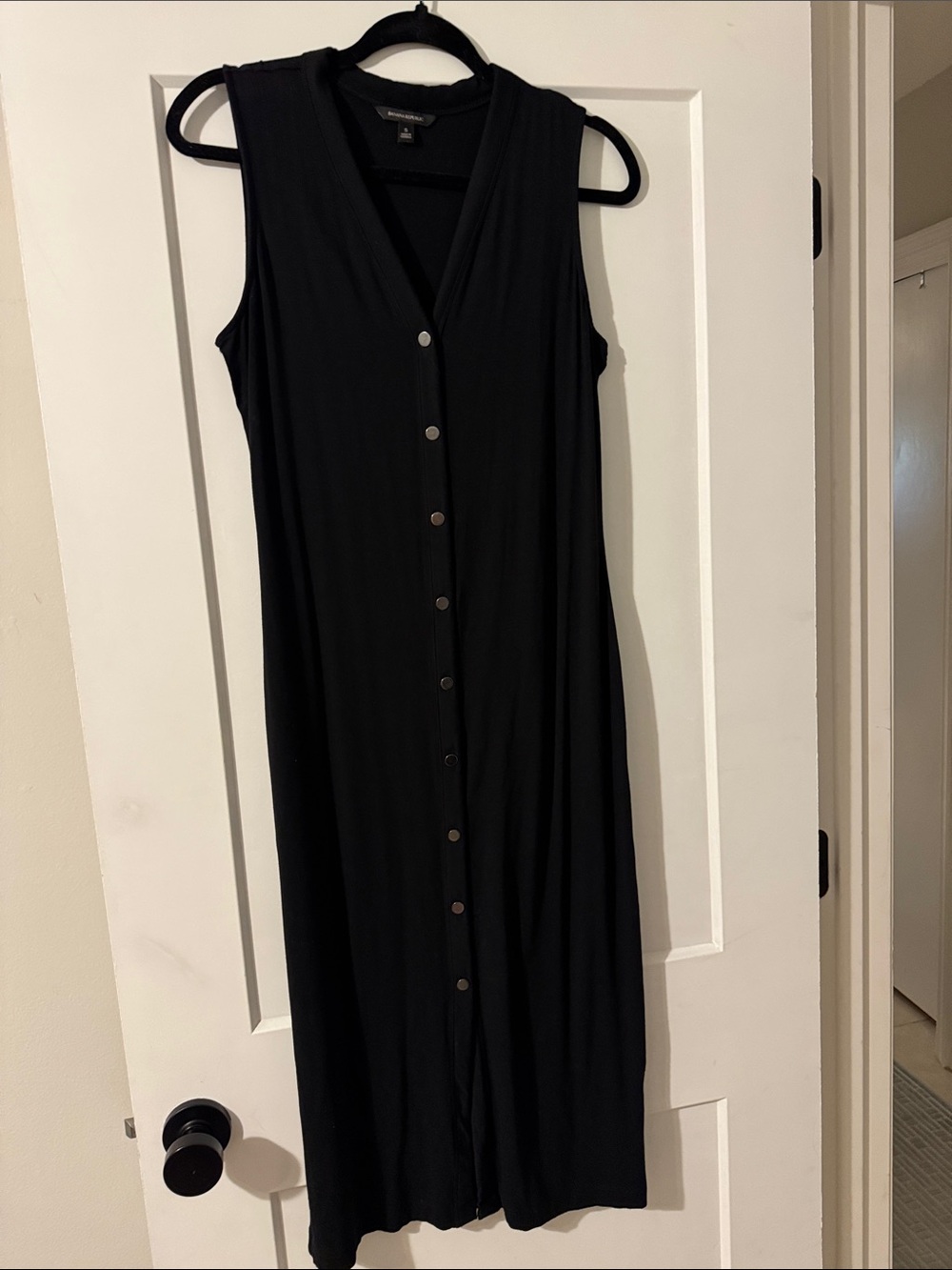Banana Republic Black Sleeveless Button-Front Midi Dress